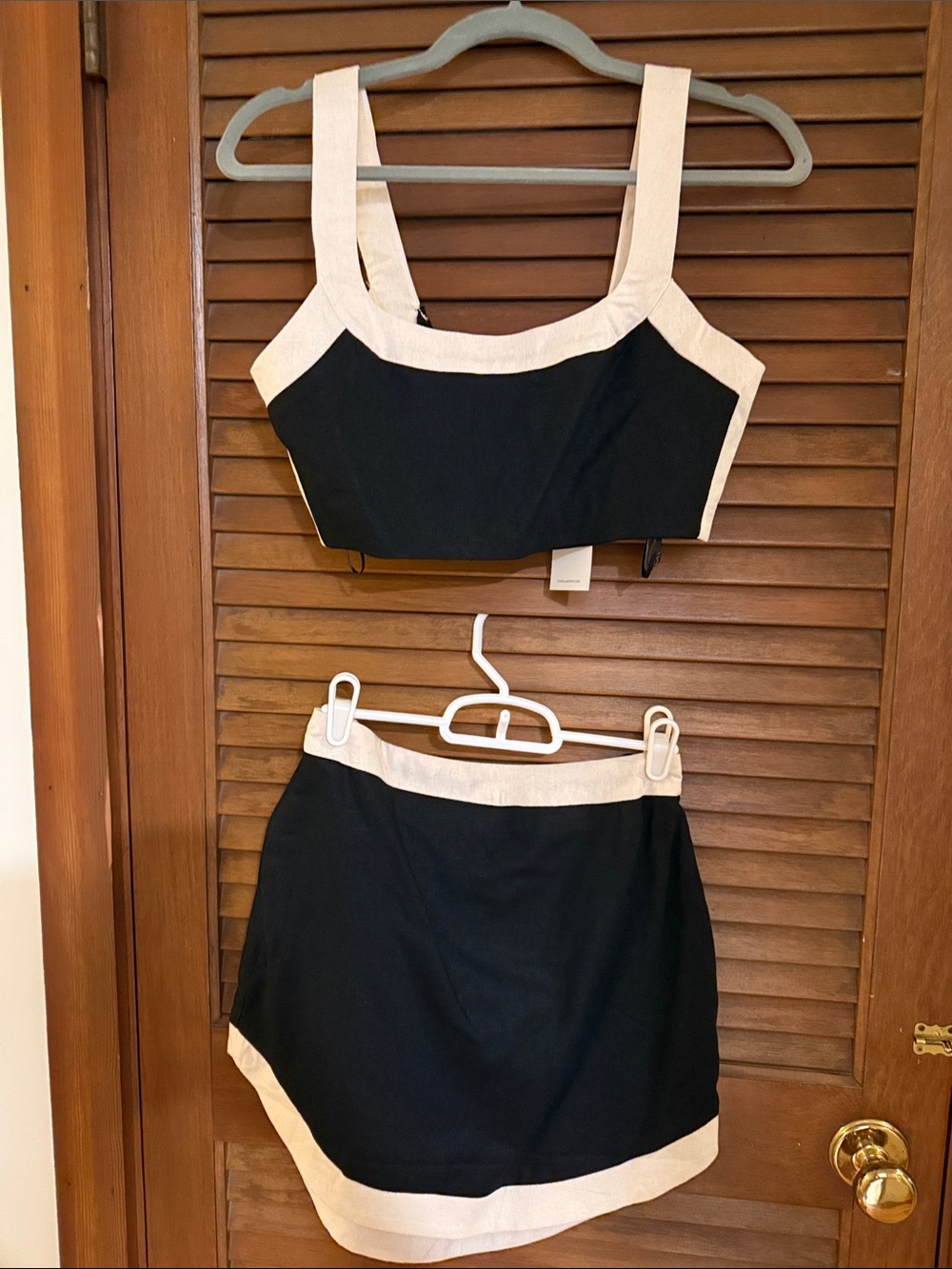 7 For All Mankind Black and Cream Two-Piece Skirt Set